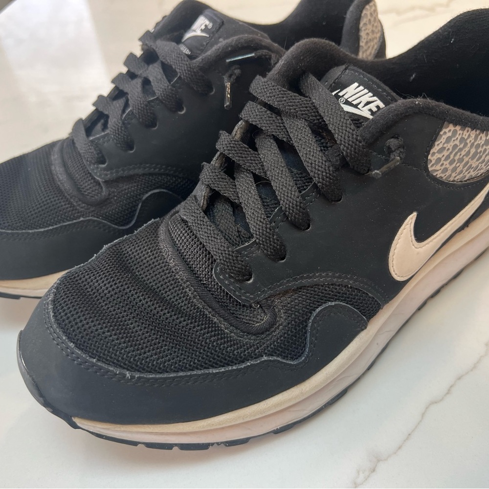 Nike Air Safari